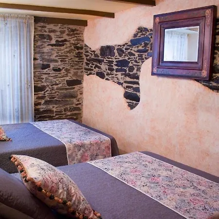 Hébergement de vacances Casa Mameleiro E Casa Do Quintal A Pontenova