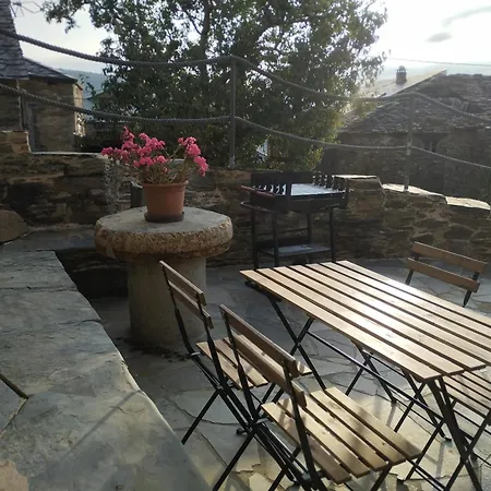 Casa Mameleiro E Casa Kintal * A Pontenova